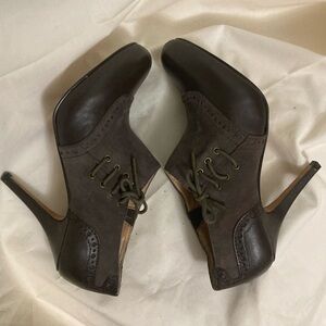 CIRCA JOAN & DAVID Leather & Suede Heeled Booties 7M NWT